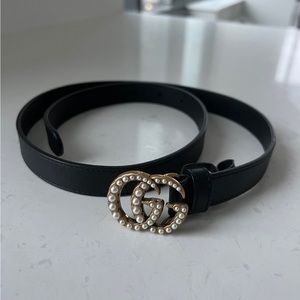 LEATHER BELT WITH PEARL DOUBLE G BUCKLE